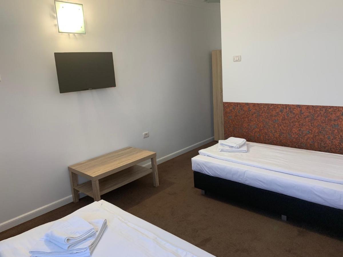 Motel Ruta 33 Arad Exterior foto